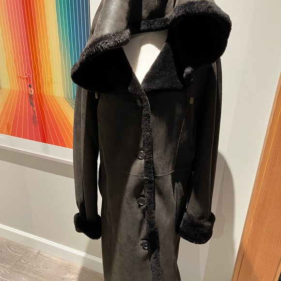 Danier Lamb Shearling car length coat - Picture 6 of 10